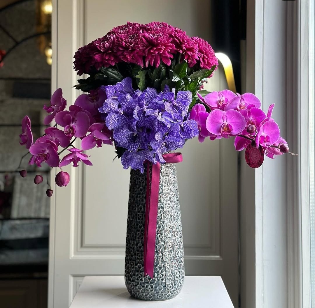 Lys Flowers